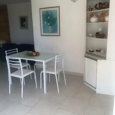 Jobe Polignano a Mare